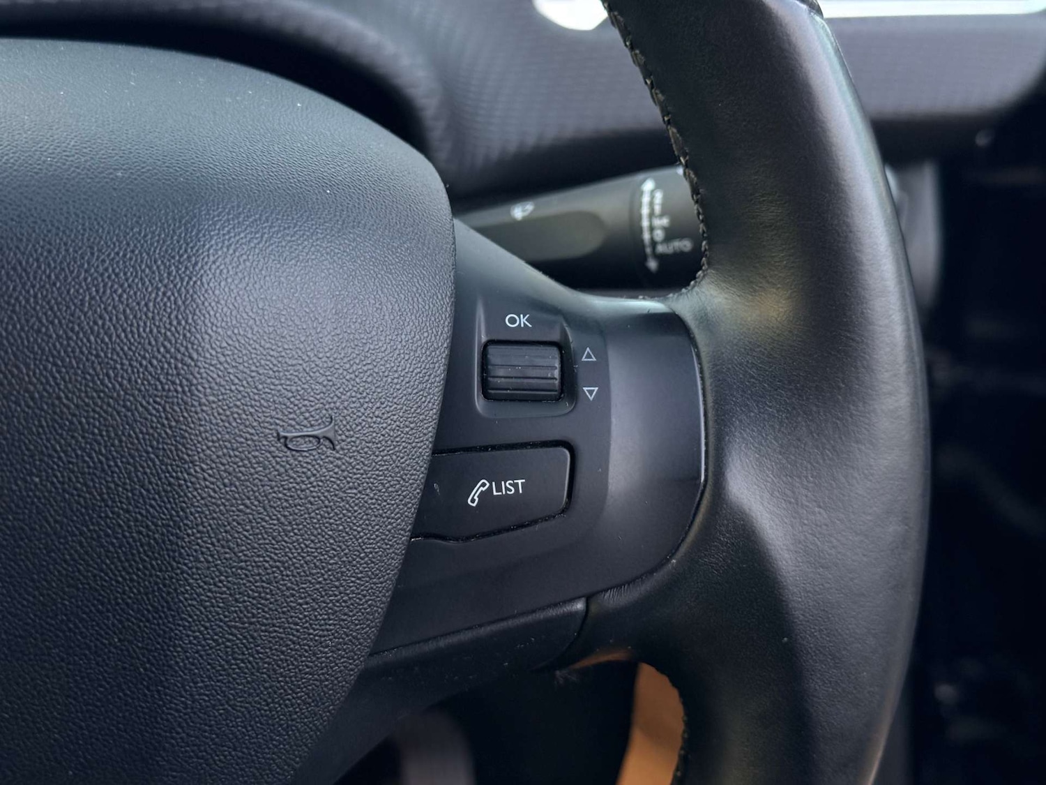 Used Peugeot 2008 2015 for sale - 77211819: Photo 33