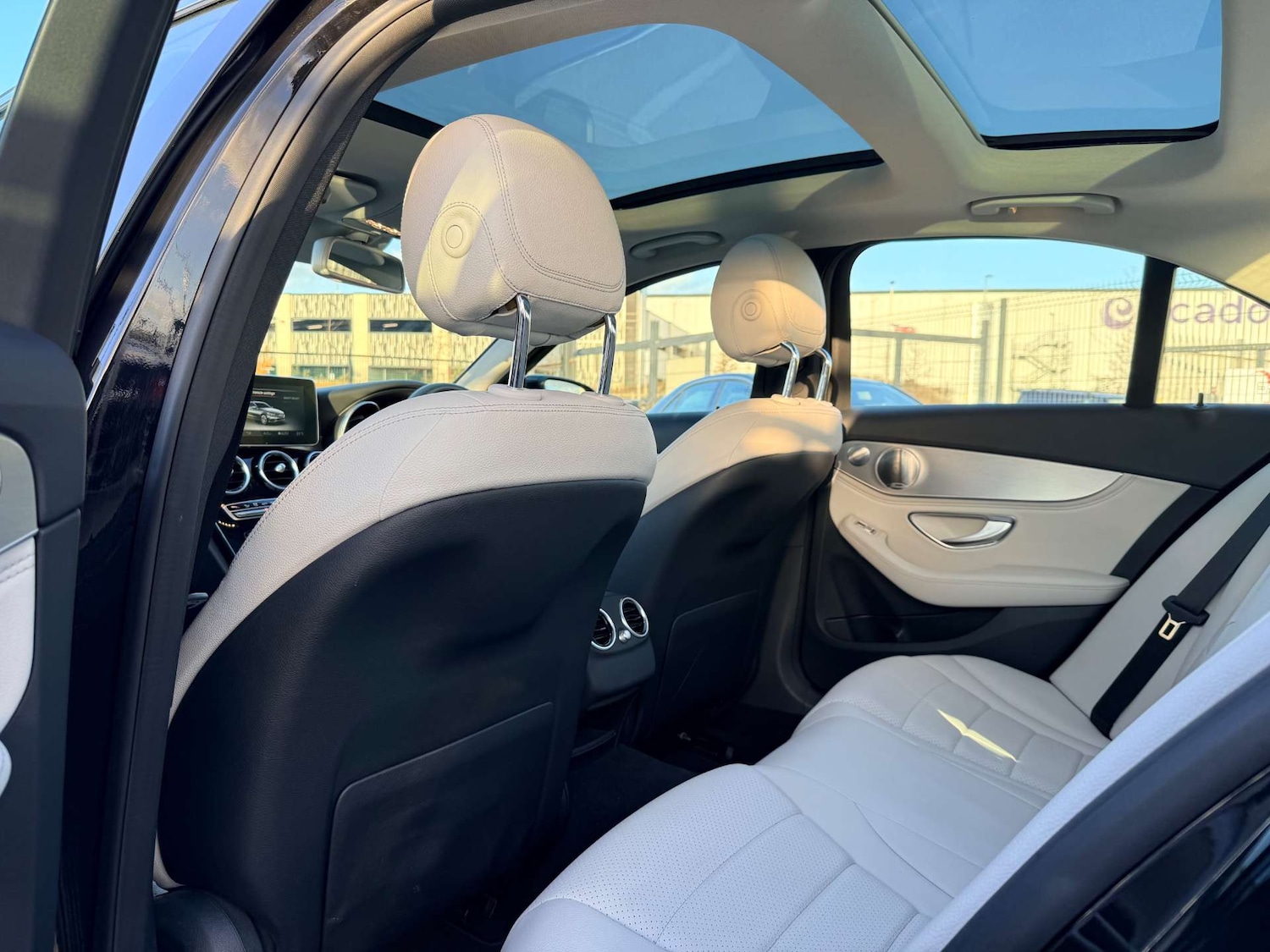 Used Mercedes-Benz C Class 2014 for sale - 76921234: Photo 21