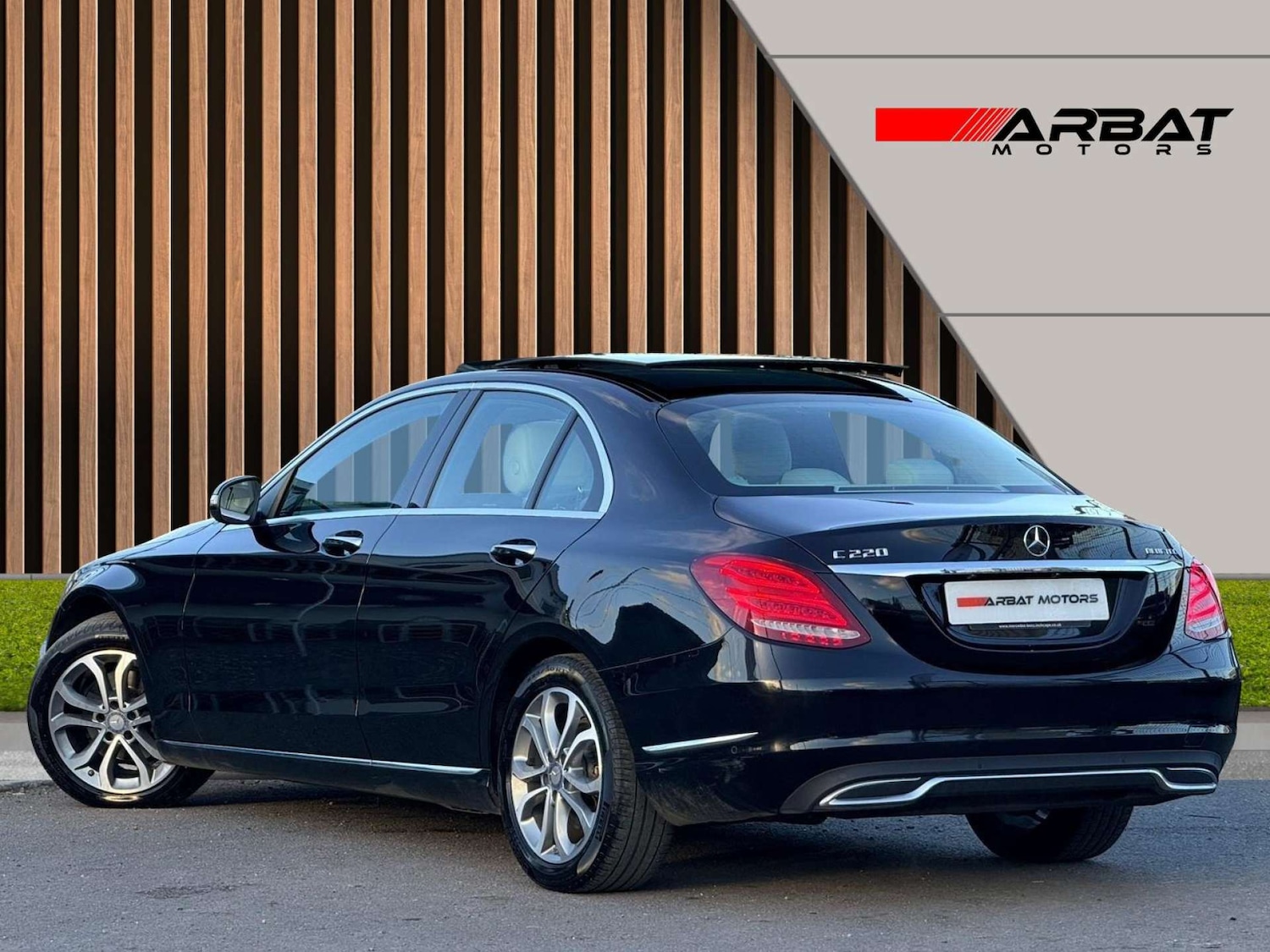 Used Mercedes-Benz C Class 2014 for sale - 76921234: Photo 3