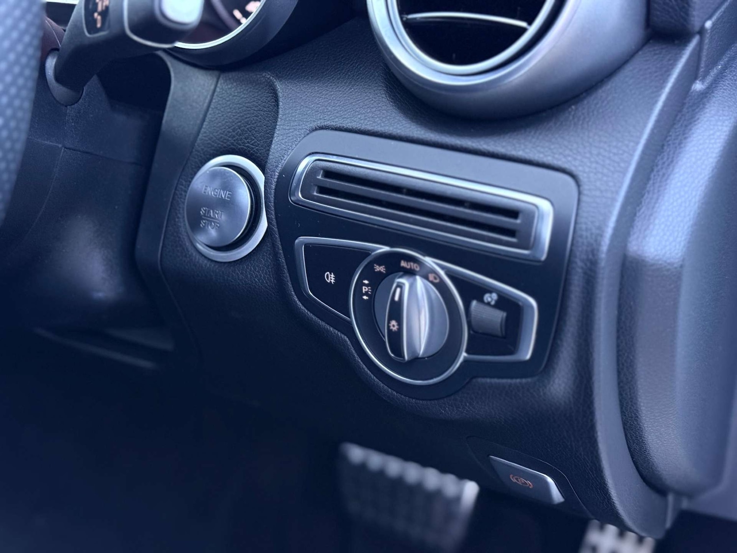 Used Mercedes-Benz C Class 2018 for sale - 76921256: Photo 12