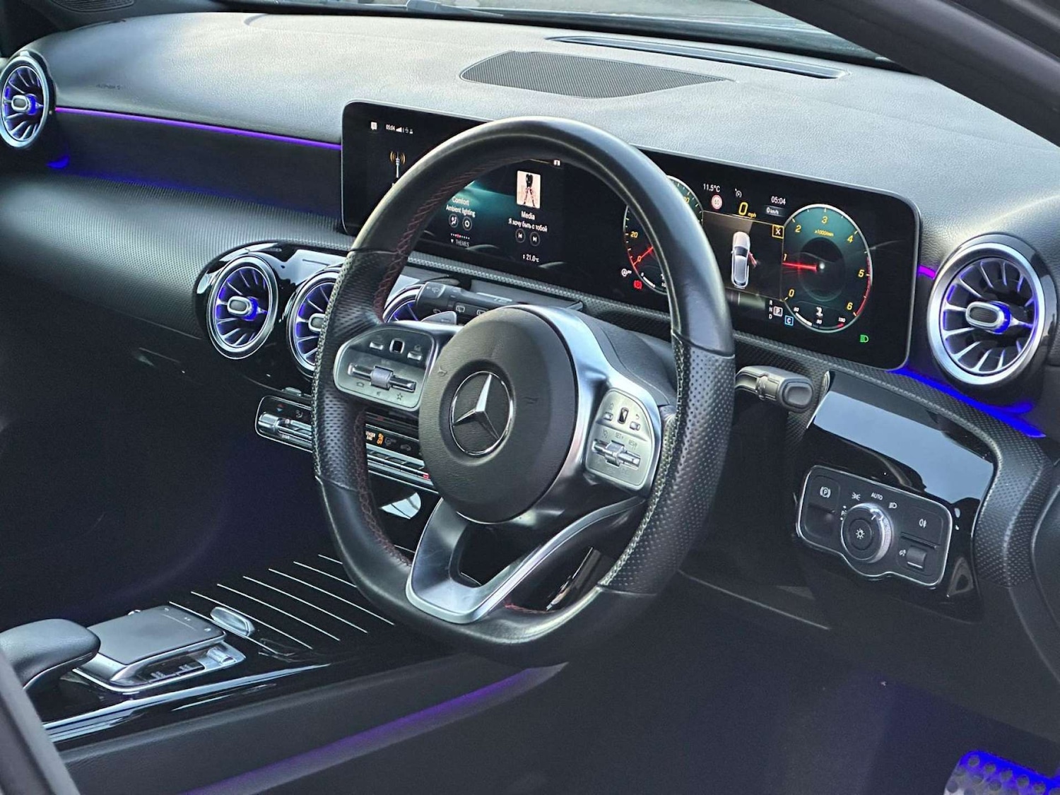 Used Mercedes-Benz A-Class 2019 for sale - 76896328: Photo 2