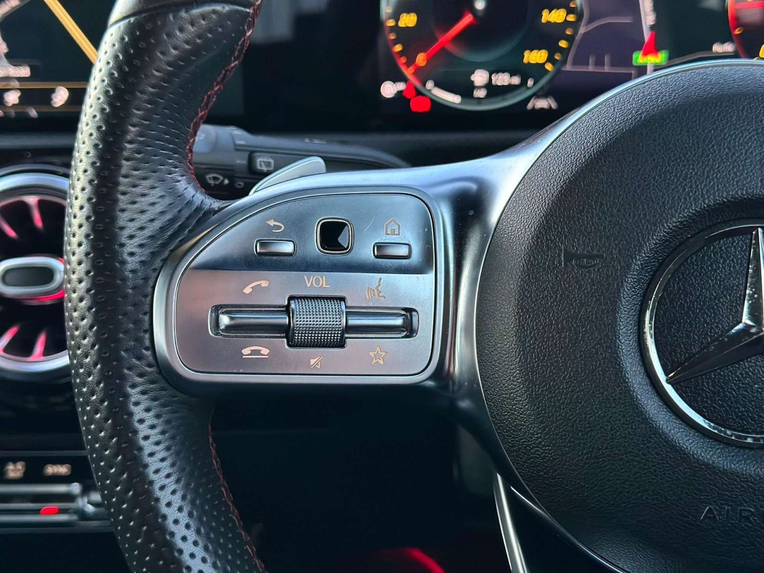 Used Mercedes-Benz A-Class 2019 for sale - 76896328: Photo 48