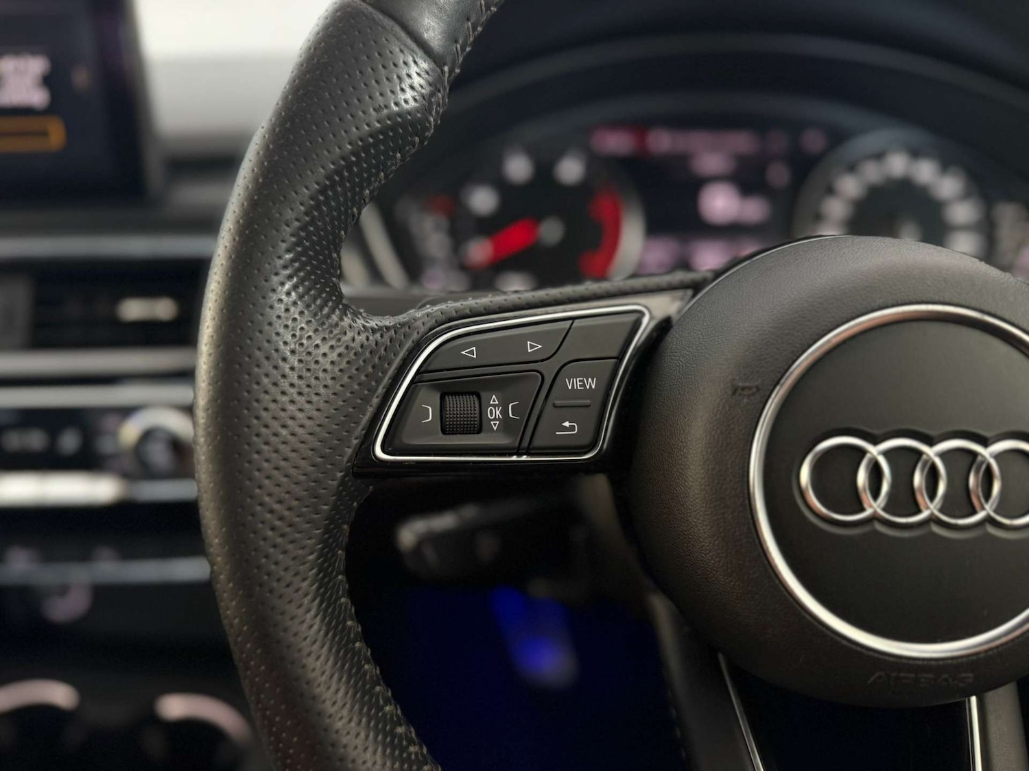 Used Audi A4 2017 for sale - 76896352: Photo 28