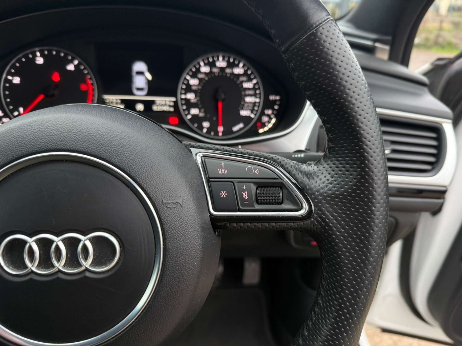 Used Audi A6 2013 for sale - 77035652: Photo 32