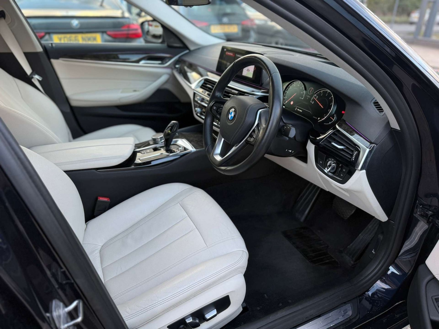 Used BMW 5 Series 2017 for sale - 76896331: Photo 2