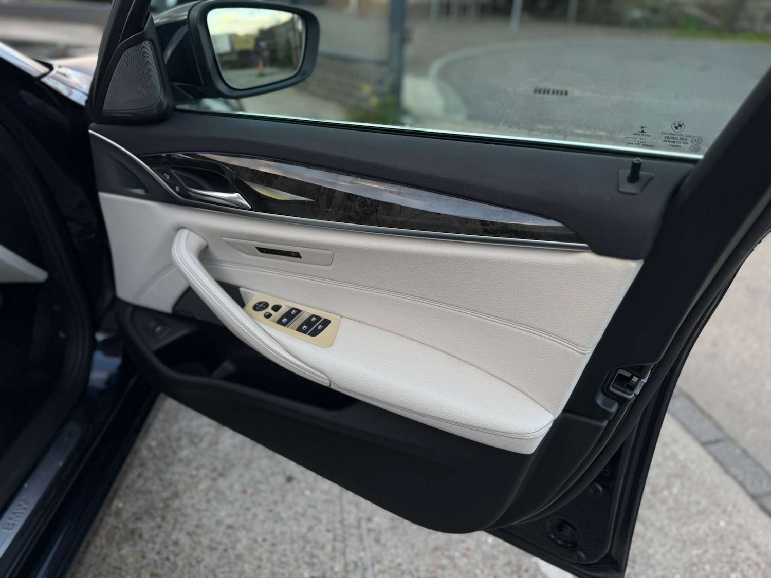 Used BMW 5 Series 2017 for sale - 76896331: Photo 21