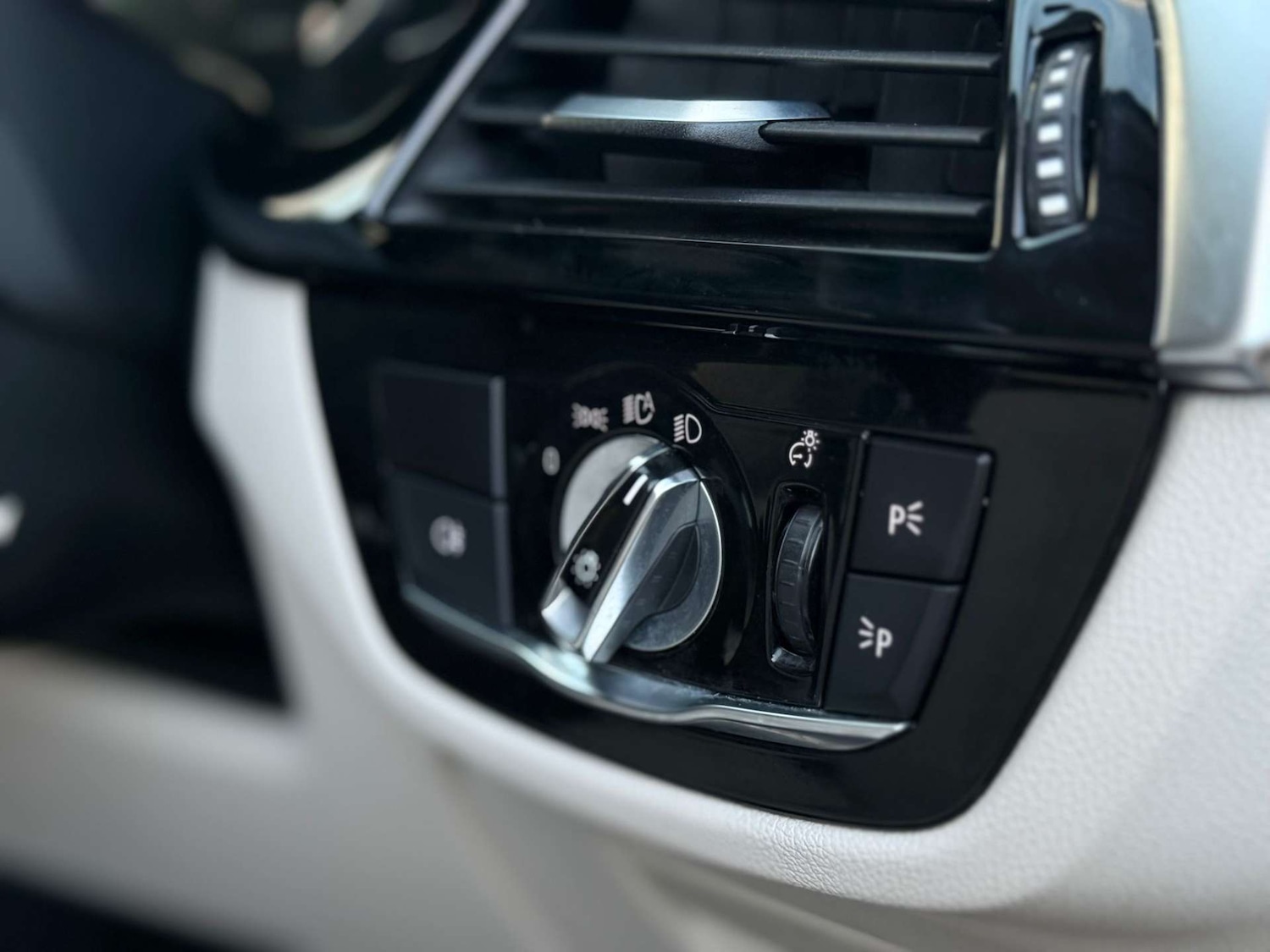 Used BMW 5 Series 2017 for sale - 76896331: Photo 26