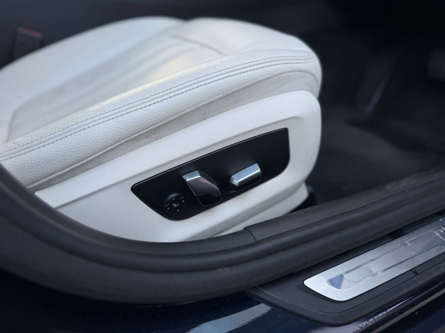 Used BMW 5 Series 2017 for sale - 76896331: Photo 30