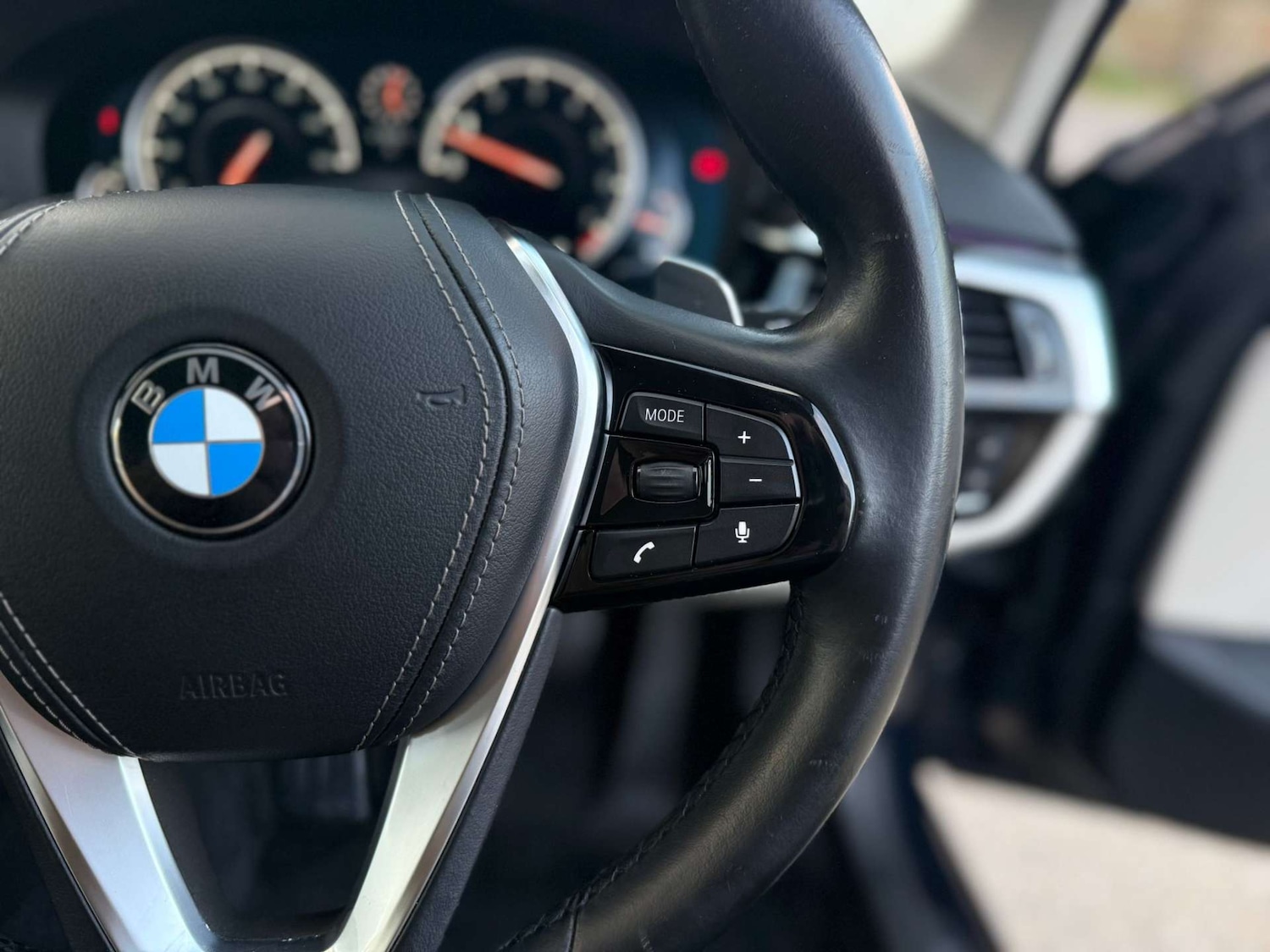 Used BMW 5 Series 2017 for sale - 76896331: Photo 38