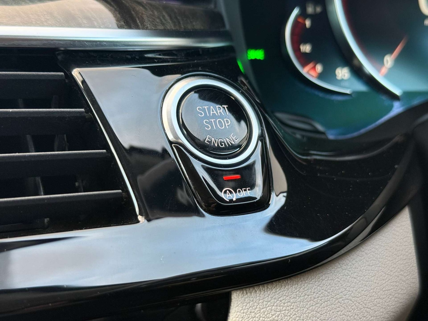 Used BMW 5 Series 2017 for sale - 76896331: Photo 40