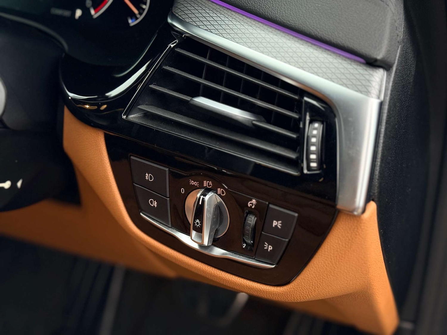 Used BMW 5 Series 2019 for sale - 76896321: Photo 10