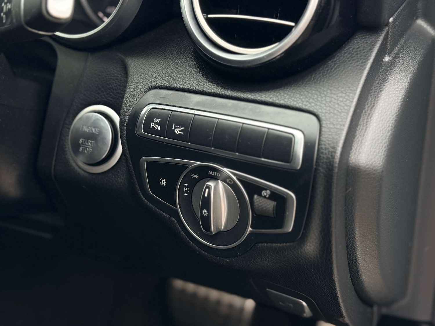 Used Mercedes-Benz C Class 2018 for sale - 76896314: Photo 20