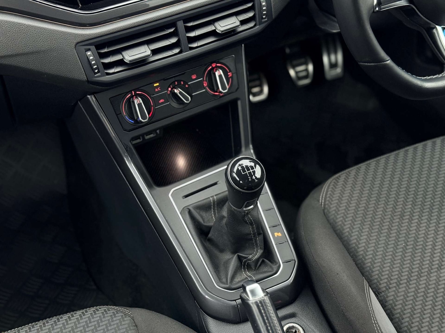 Used Volkswagen Polo 2018 for sale - 76896330: Photo 44