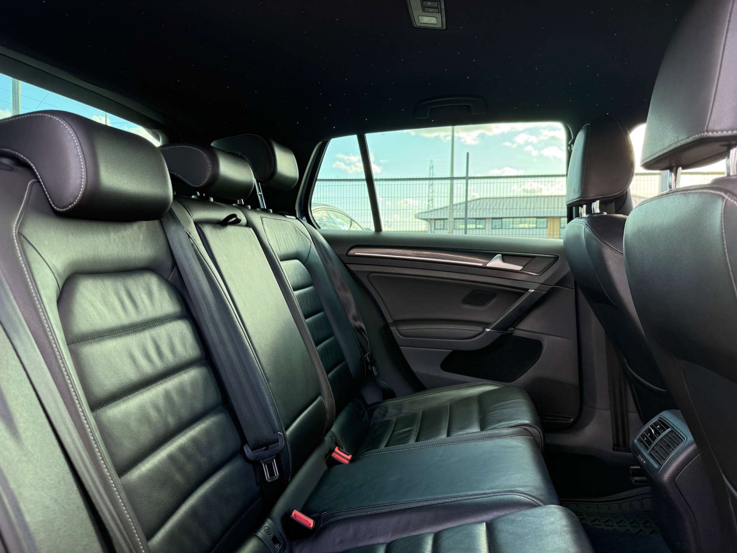 Used Volkswagen Golf 2016 for sale - 76896319: Photo 24