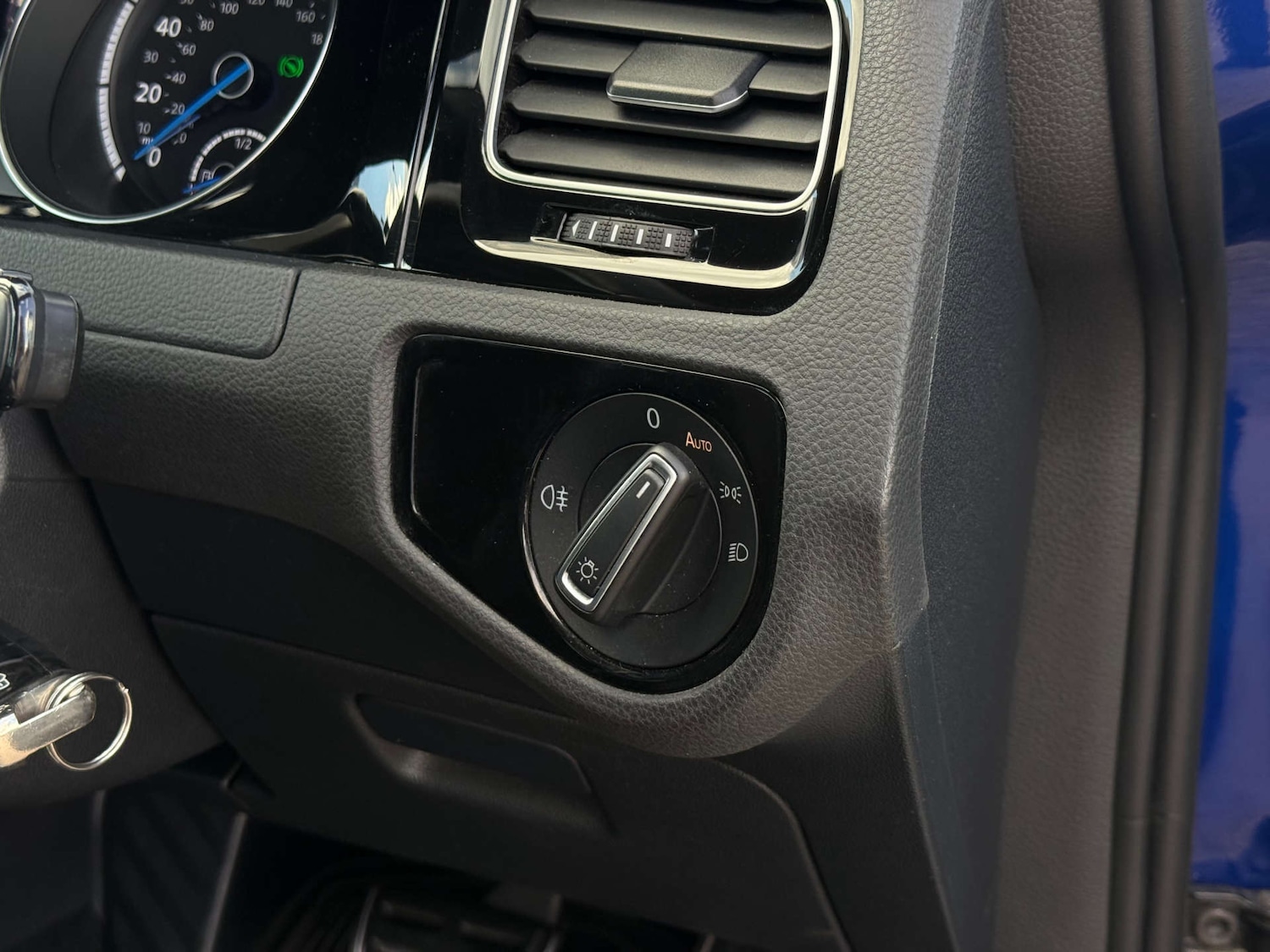 Used Volkswagen Golf 2016 for sale - 76896319: Photo 28