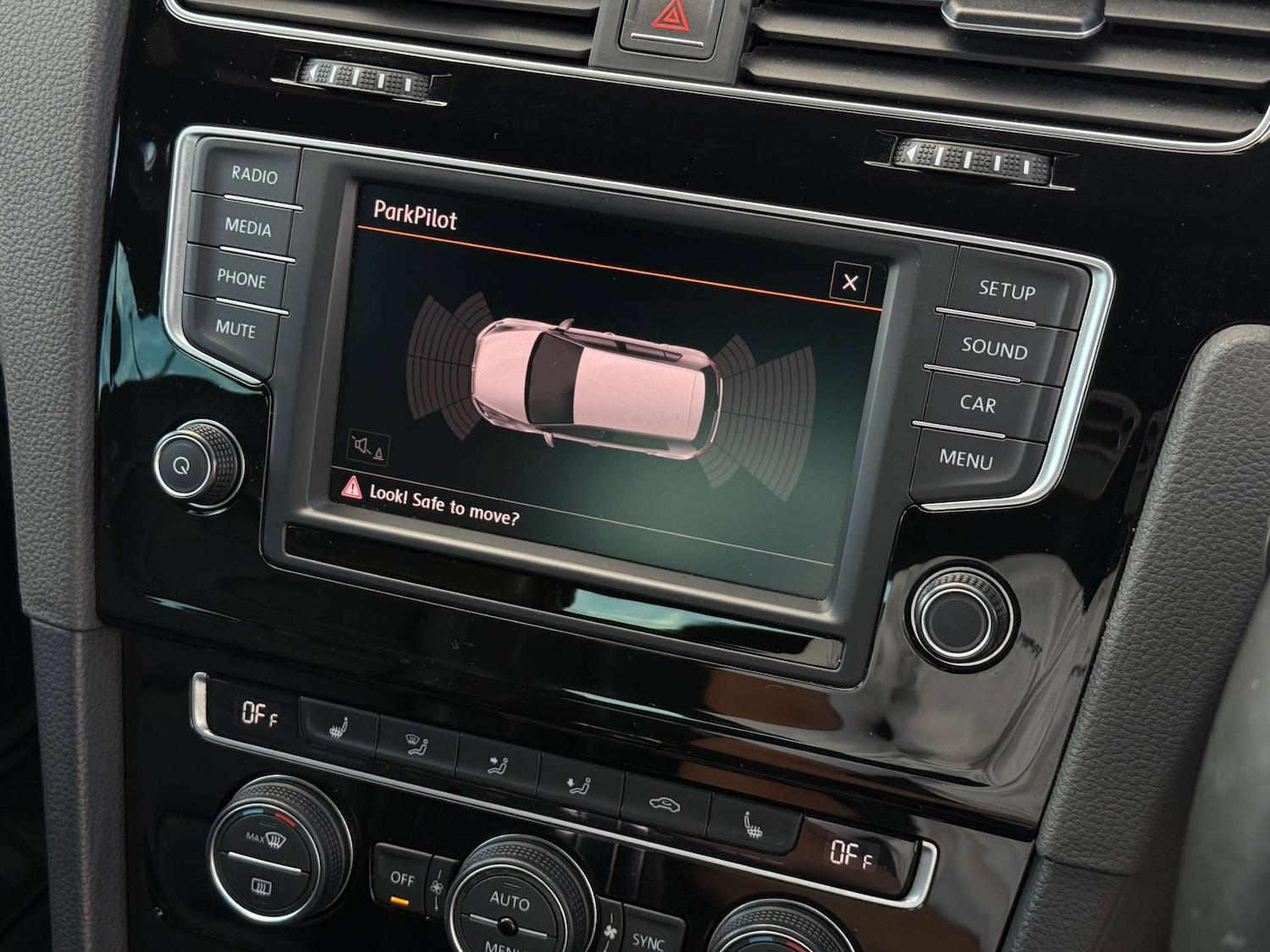 Used Volkswagen Golf 2016 for sale - 76896319: Photo 34