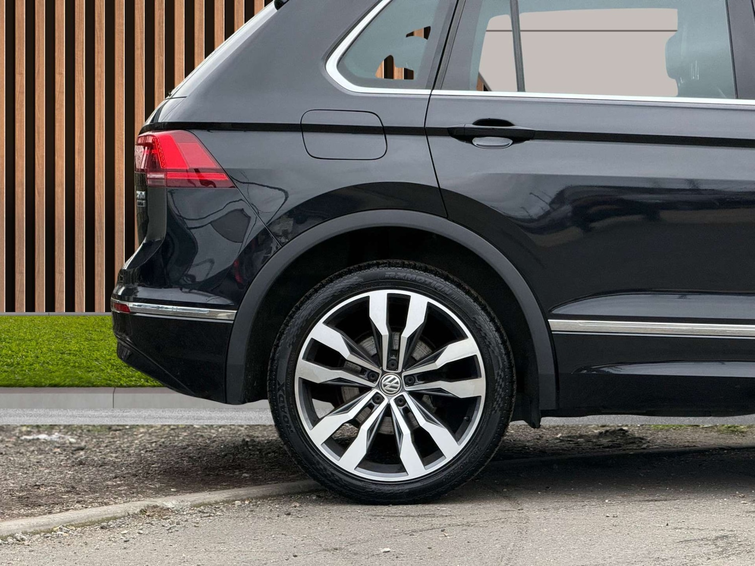 Used Volkswagen Tiguan 2017 for sale - 77094202: Photo 11