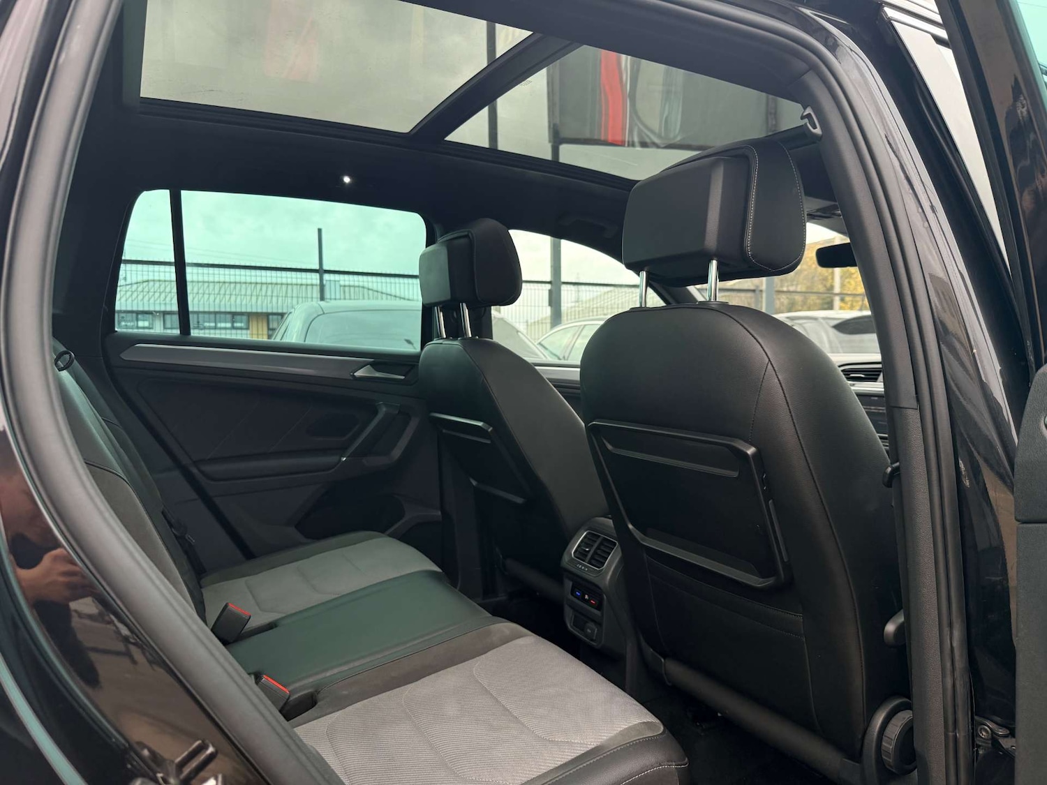 Used Volkswagen Tiguan 2017 for sale - 77094202: Photo 42