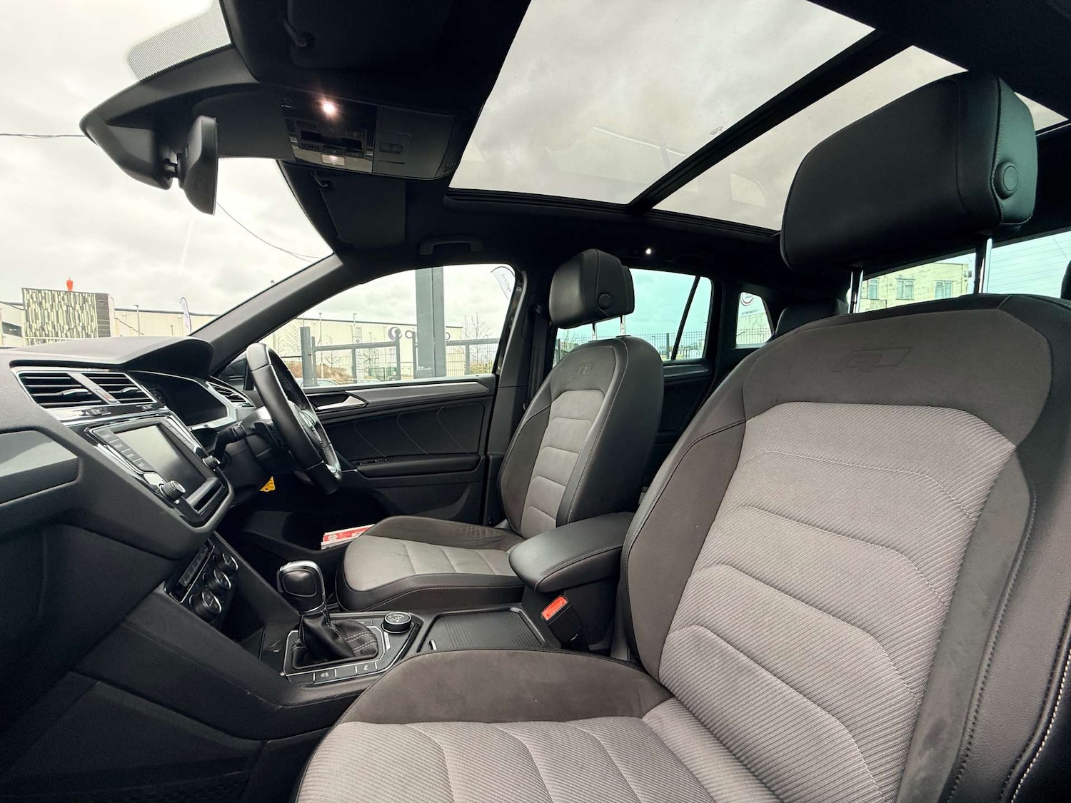 Used Volkswagen Tiguan 2017 for sale - 77094202: Photo 51