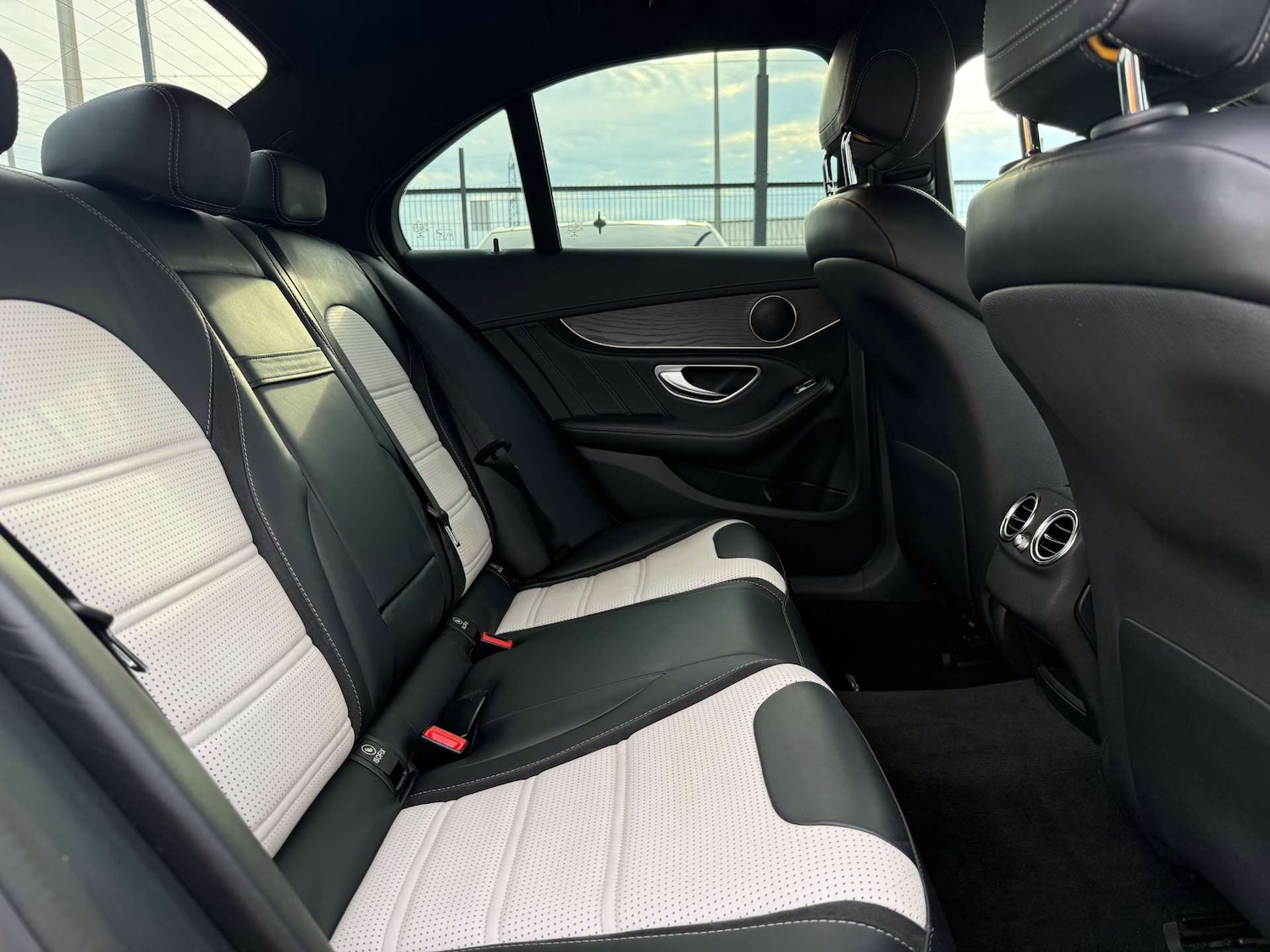 Used Mercedes-Benz C Class 2016 for sale - 76896327: Photo 67