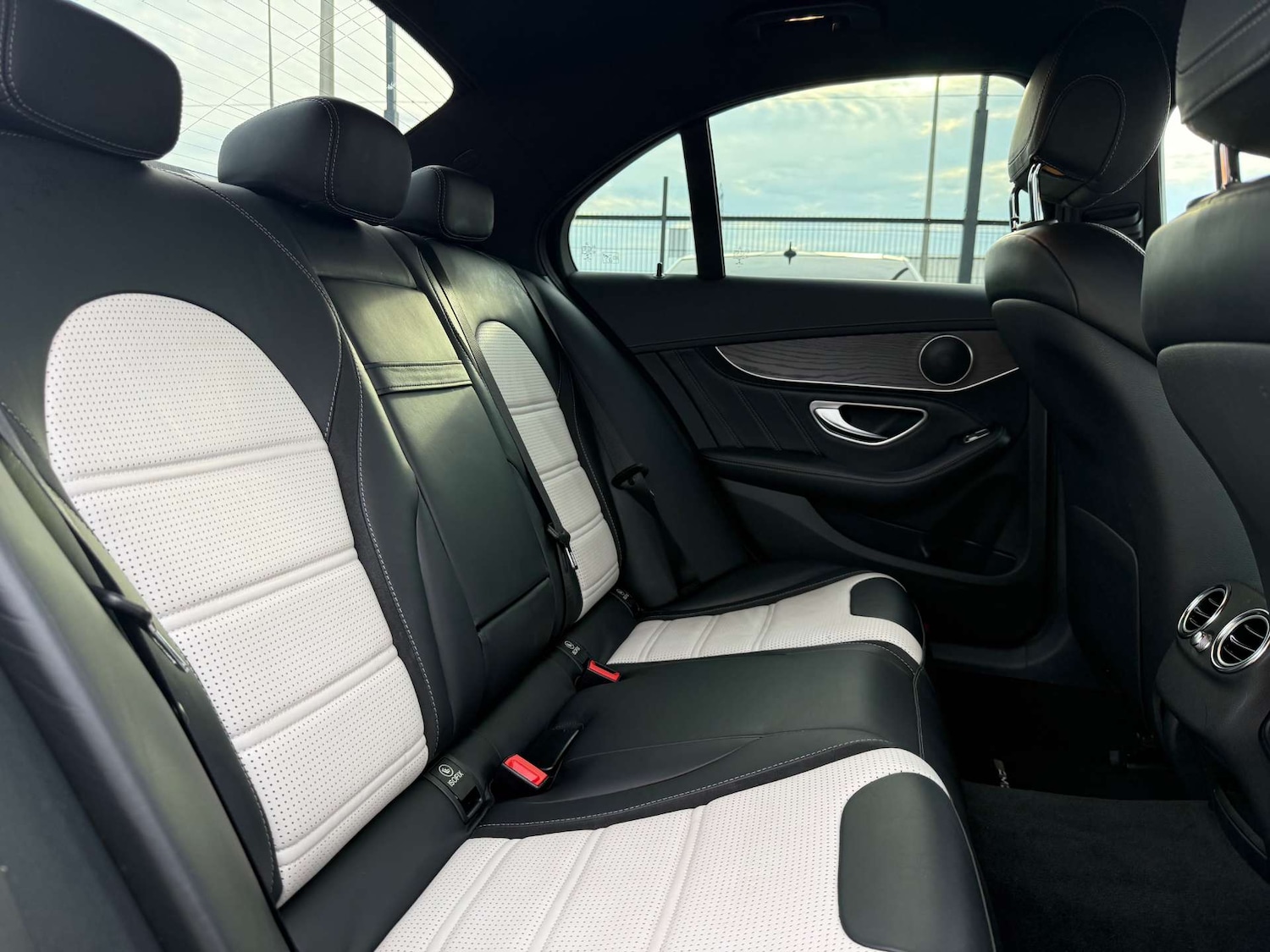 Used Mercedes-Benz C Class 2016 for sale - 76896327: Photo 68