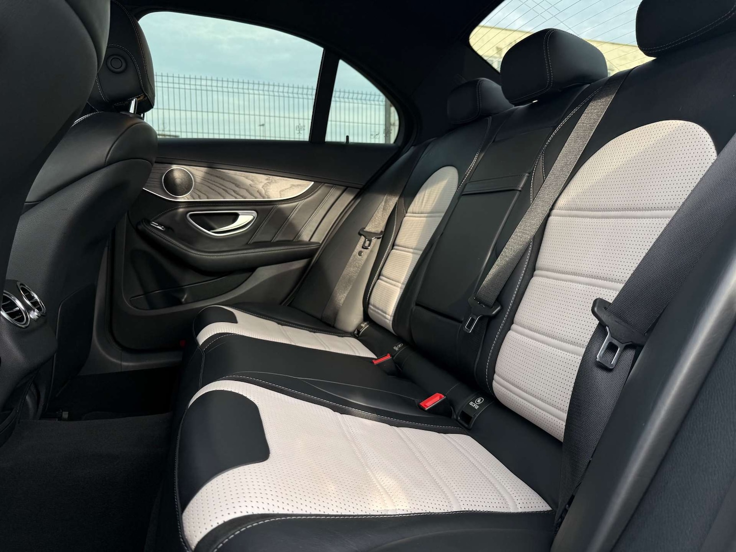 Used Mercedes-Benz C Class 2016 for sale - 76896327: Photo 70