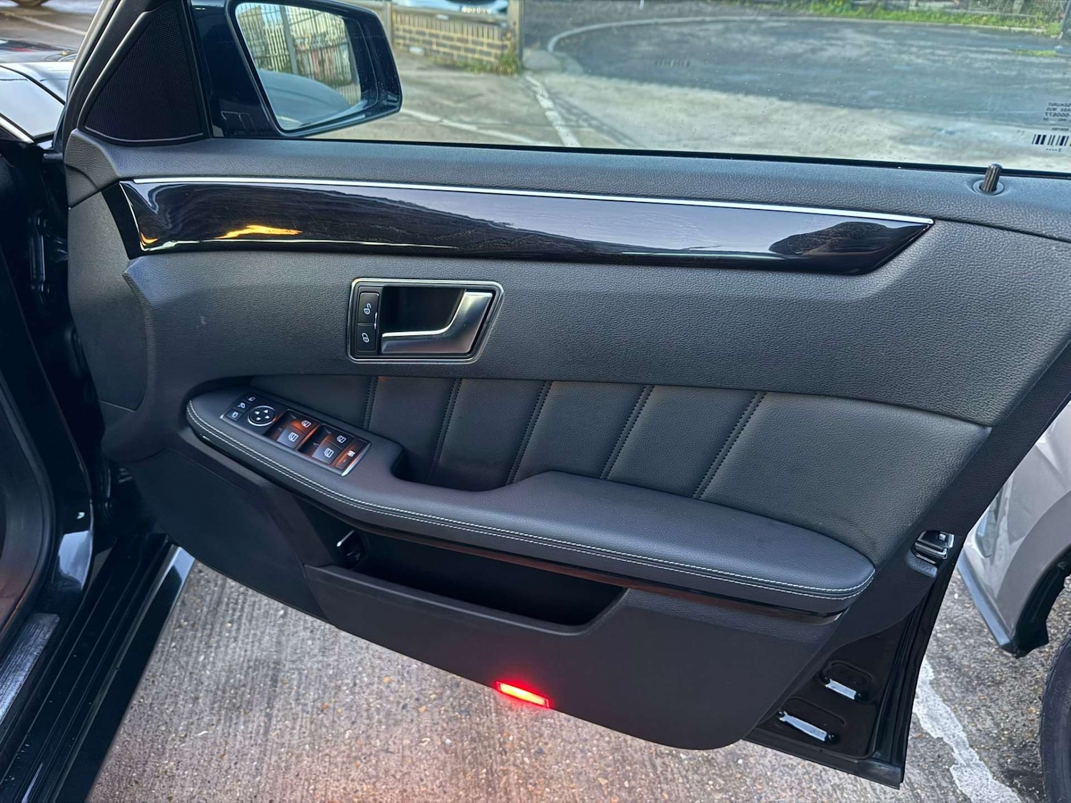 Used Mercedes-Benz E Class 2012 for sale - 76896303: Photo 18