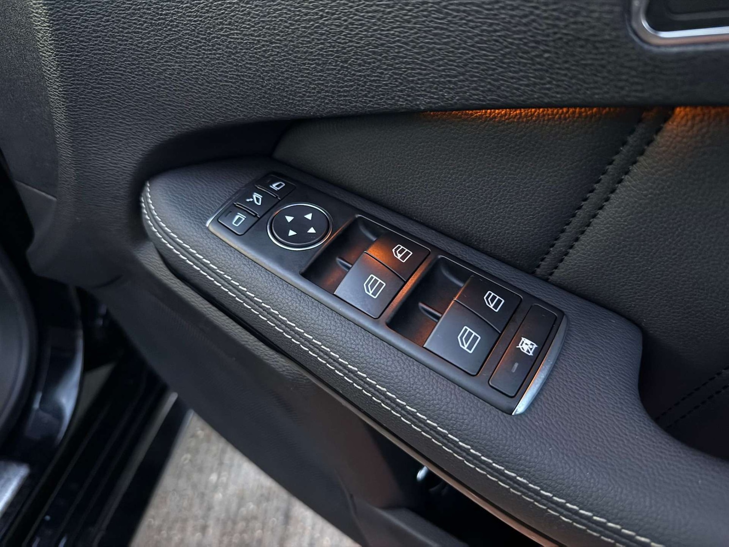 Used Mercedes-Benz E Class 2012 for sale - 76896303: Photo 21