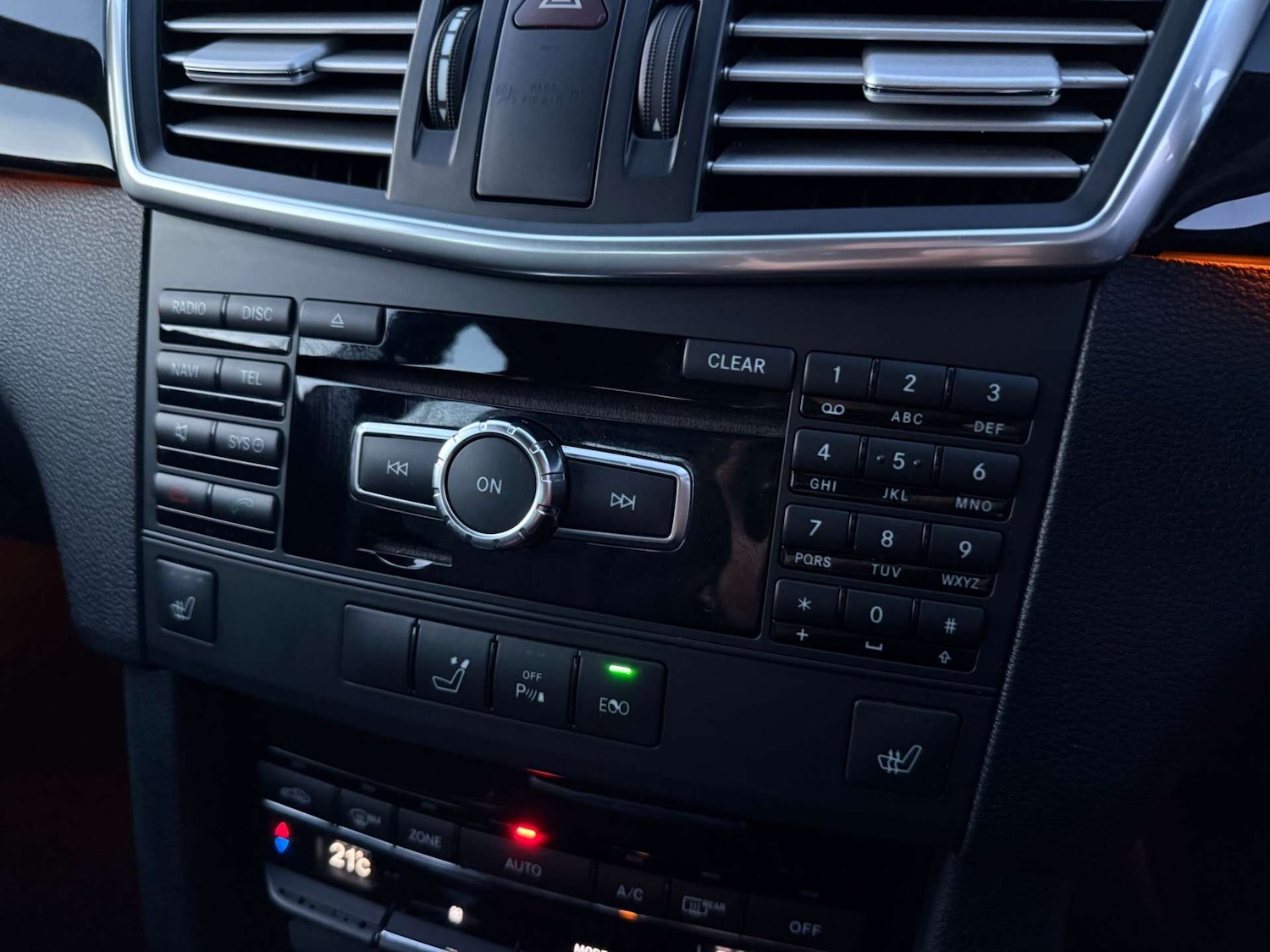 Used Mercedes-Benz E Class 2012 for sale - 76896303: Photo 30