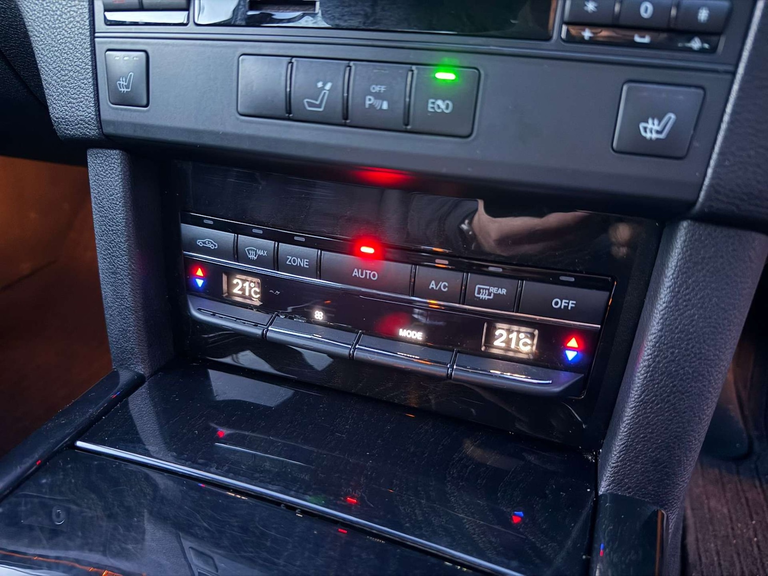 Used Mercedes-Benz E Class 2012 for sale - 76896303: Photo 32