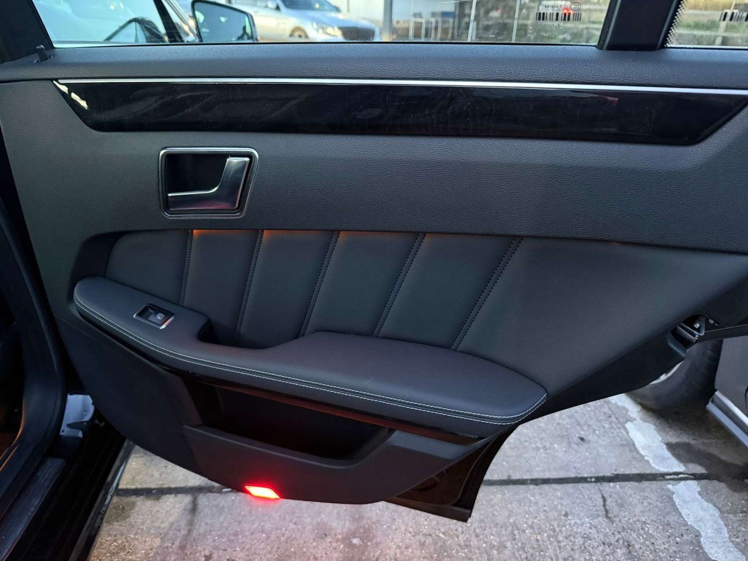 Used Mercedes-Benz E Class 2012 for sale - 76896303: Photo 34