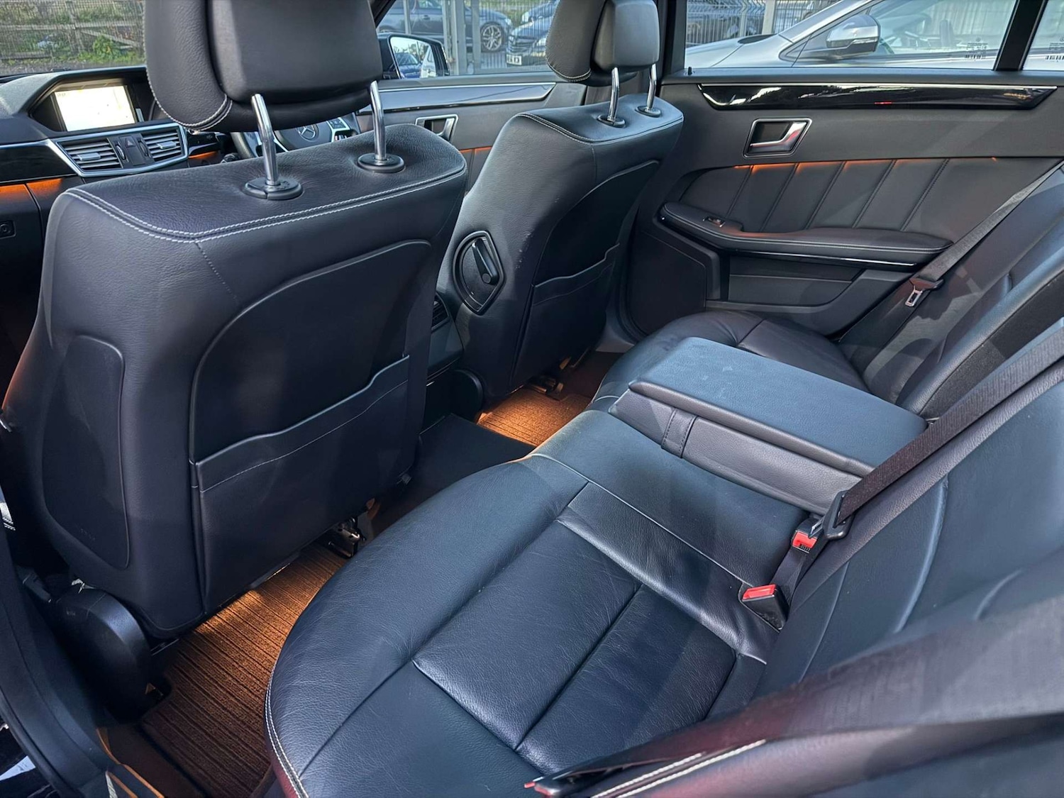 Used Mercedes-Benz E Class 2012 for sale - 76896303: Photo 37