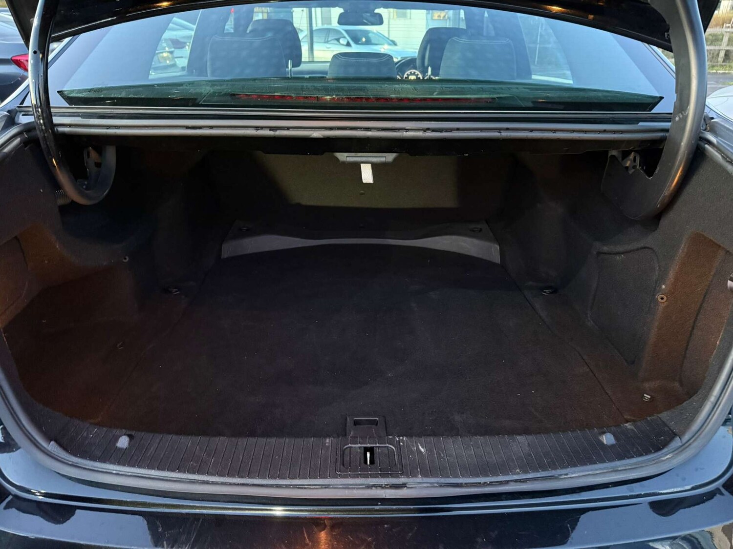 Used Mercedes-Benz E Class 2012 for sale - 76896303: Photo 39