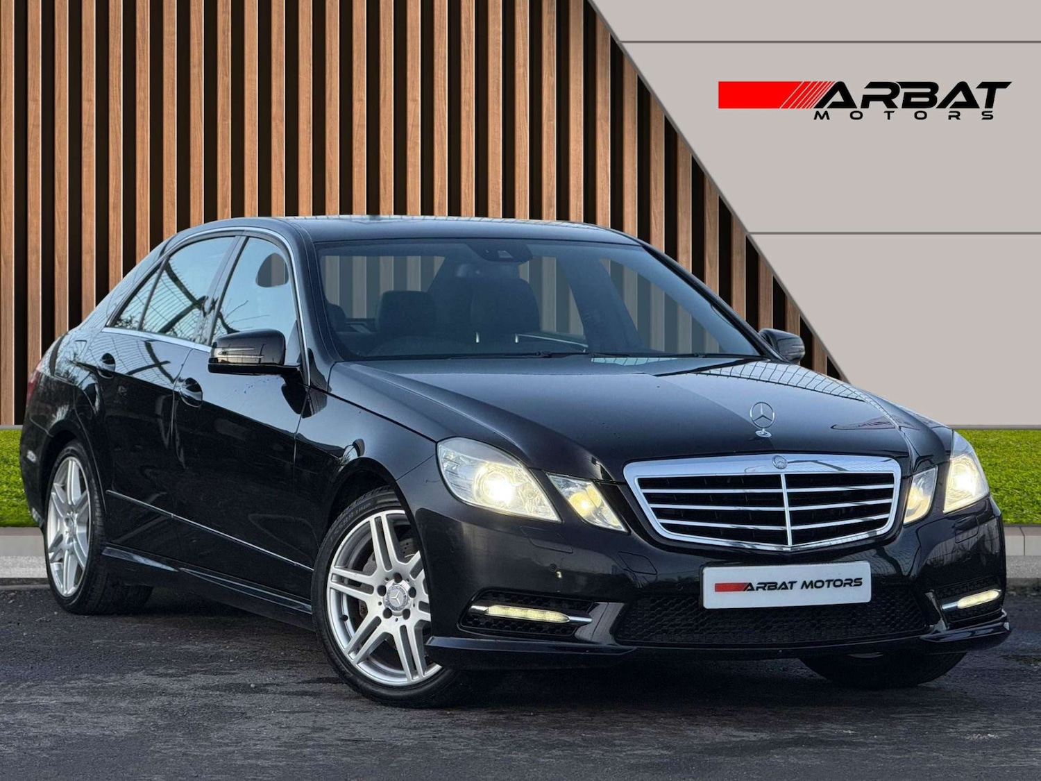 Used Mercedes-Benz E Class 2012 for sale - 76896303: Photo 4