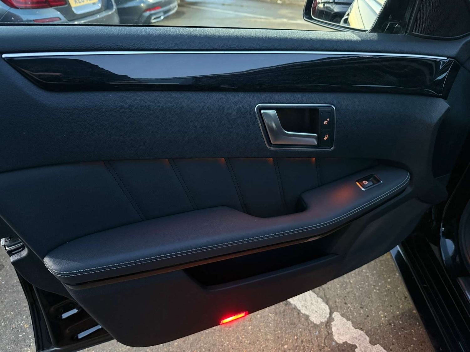 Used Mercedes-Benz E Class 2012 for sale - 76896303: Photo 43