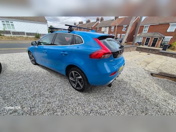 Used Volvo V40 2016 for sale - 79458018: Photo