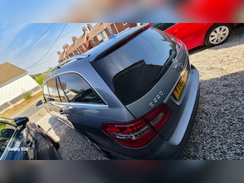 Used Mercedes-Benz E Class 2012 for sale - 79524738: Photo