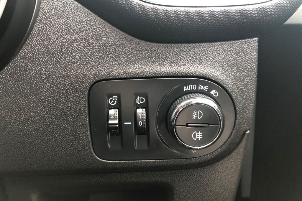 Used Vauxhall Crossland X 2018 for sale - 78002680: Photo 34