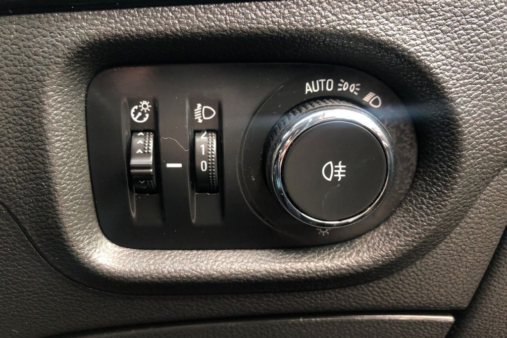 Used Vauxhall Astra 2018 for sale - 77292775: Photo 28