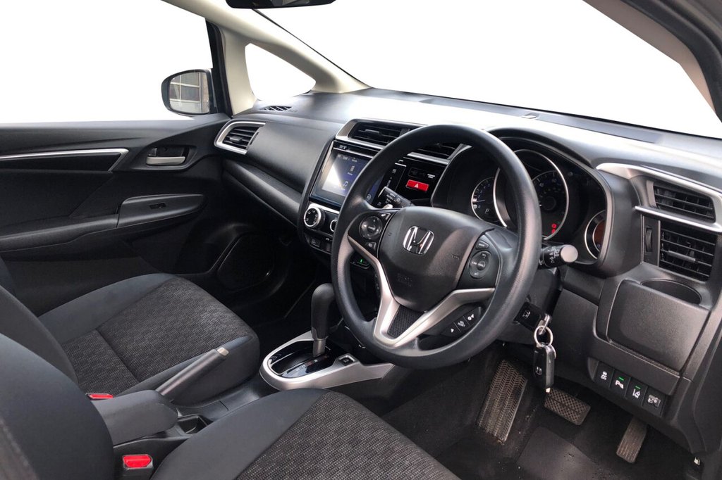 Used Honda Jazz 2016 for sale - 77287819: Photo 11