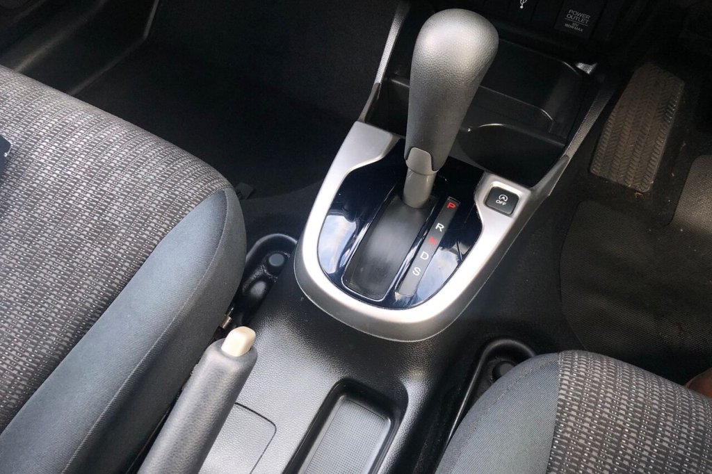 Used Honda Jazz 2016 for sale - 77287819: Photo 16