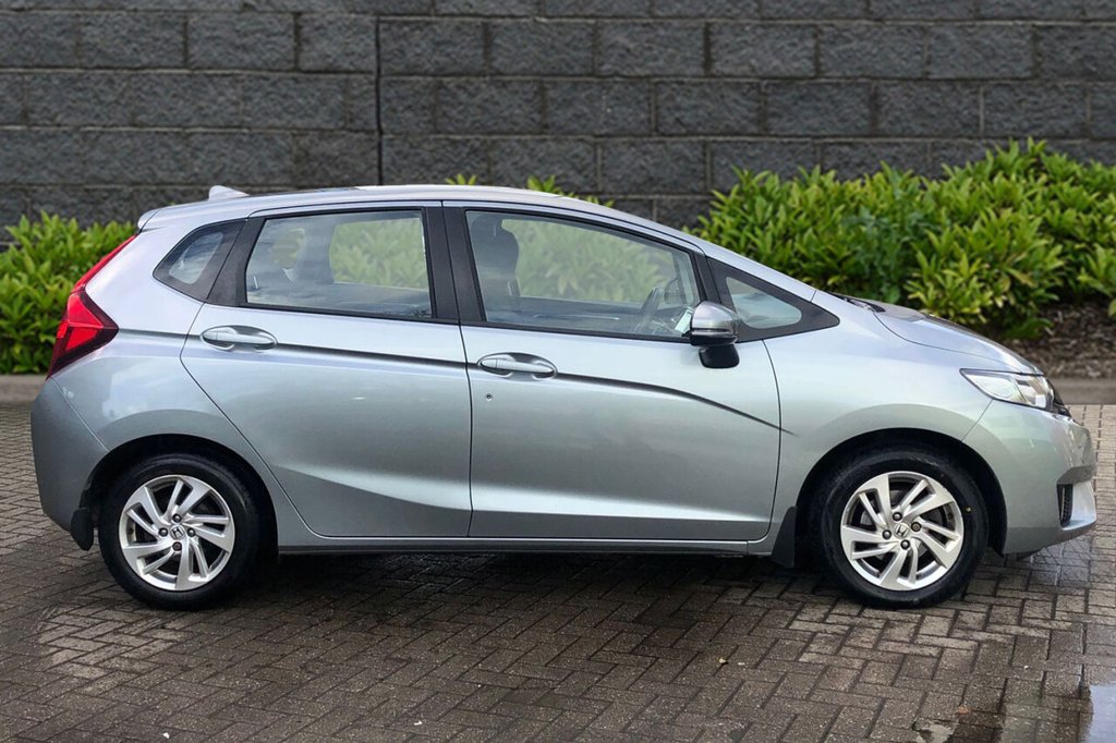 Used Honda Jazz 2016 for sale - 77287819: Photo 3