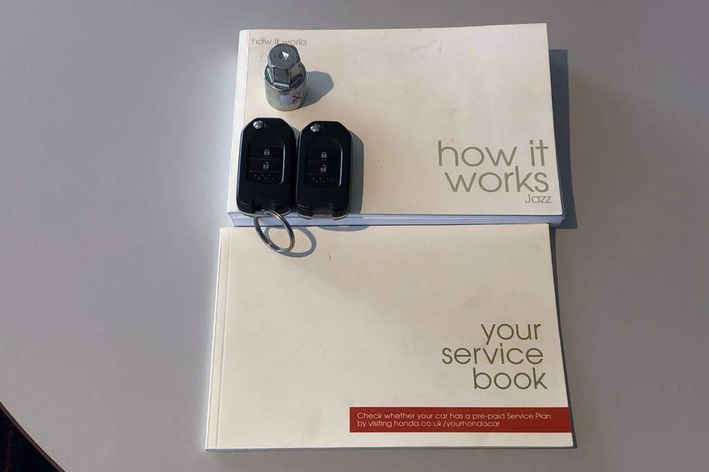 Used Honda Jazz 2016 for sale - 77287819: Photo 30