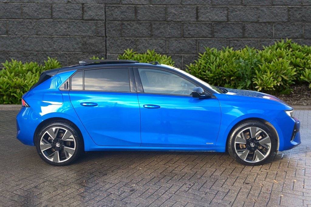 Used Vauxhall Astra 2023 for sale - 77547439: Photo 3