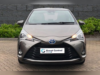 Used Toyota Yaris 2019 for sale - 75693735: Photo