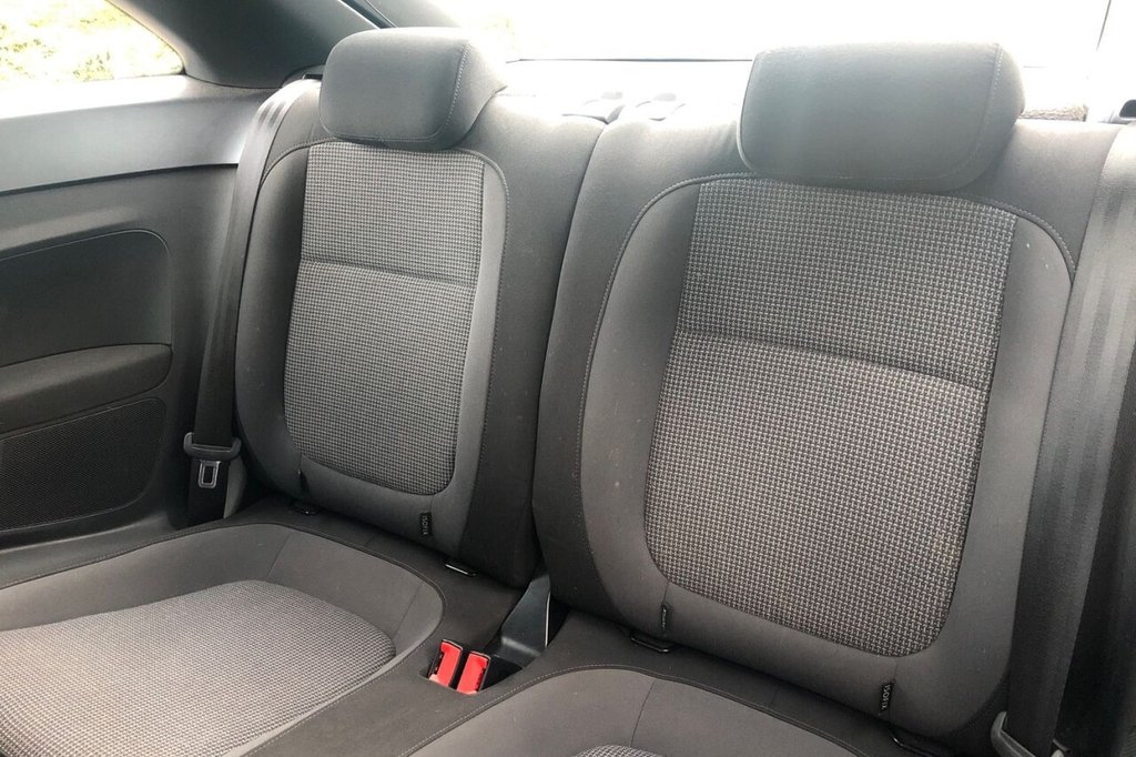 Used Volkswagen Beetle 2012 for sale - 77292741: Photo 12