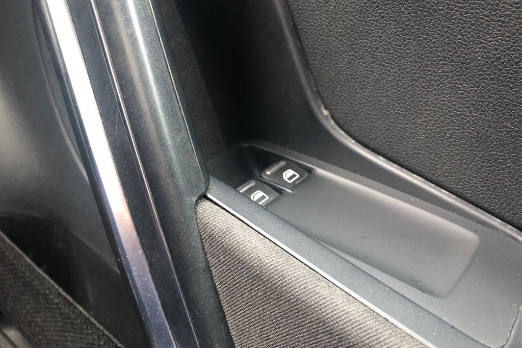 Used Volkswagen Beetle 2012 for sale - 77292741: Photo 17