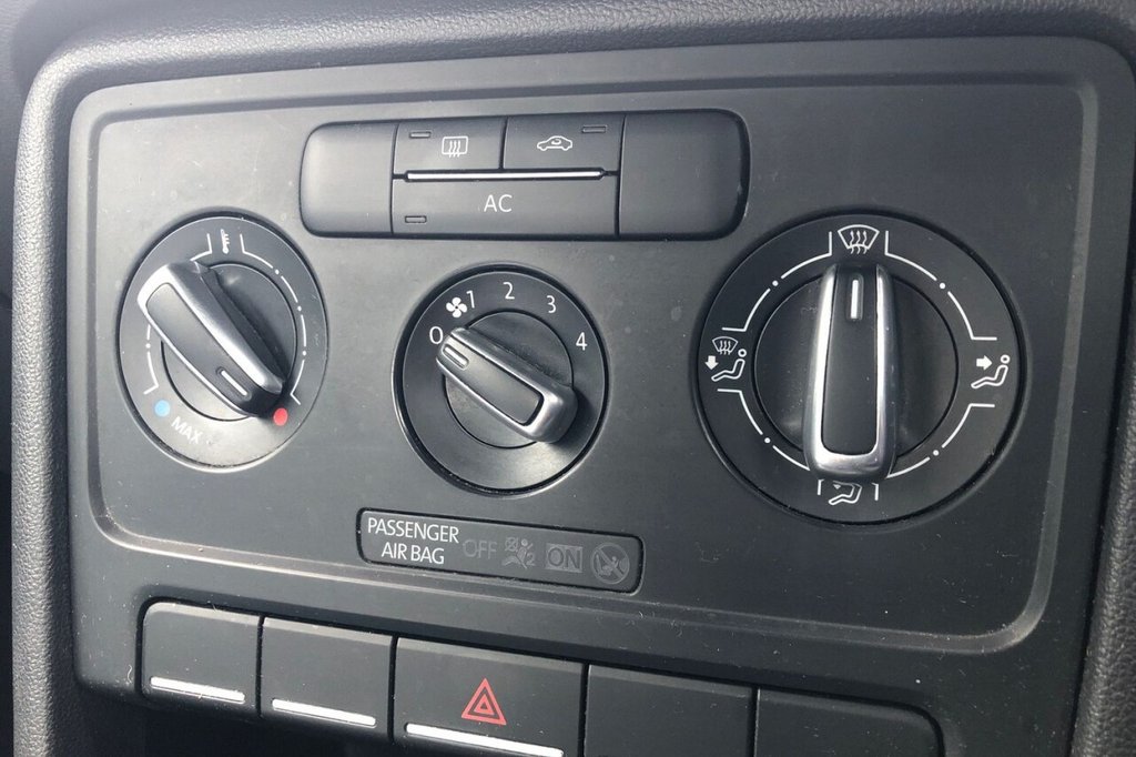 Used Volkswagen Beetle 2012 for sale - 77292741: Photo 19