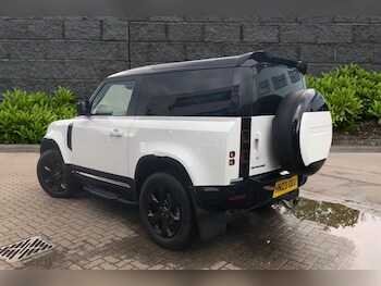 Used Land Rover Defender 2023 for sale - 75911636: Photo