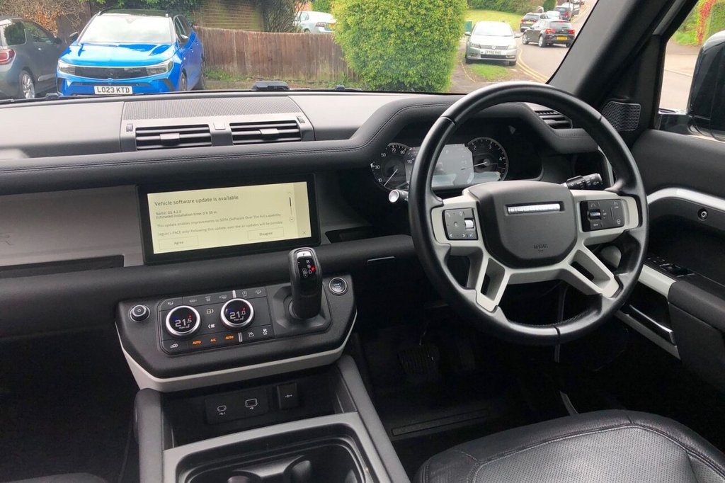 Used Land Rover Defender 2023 for sale - 77292736: Photo 11